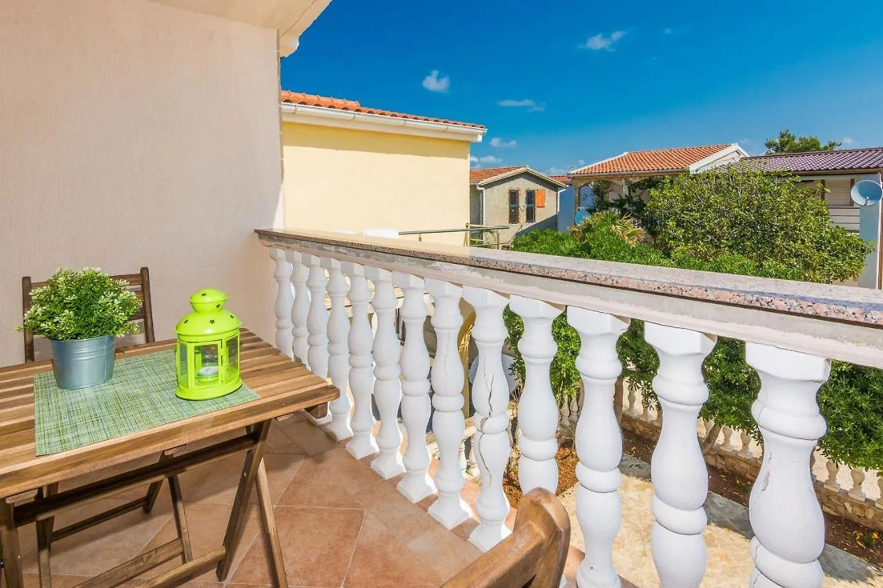 Apartment Bobeta Vir