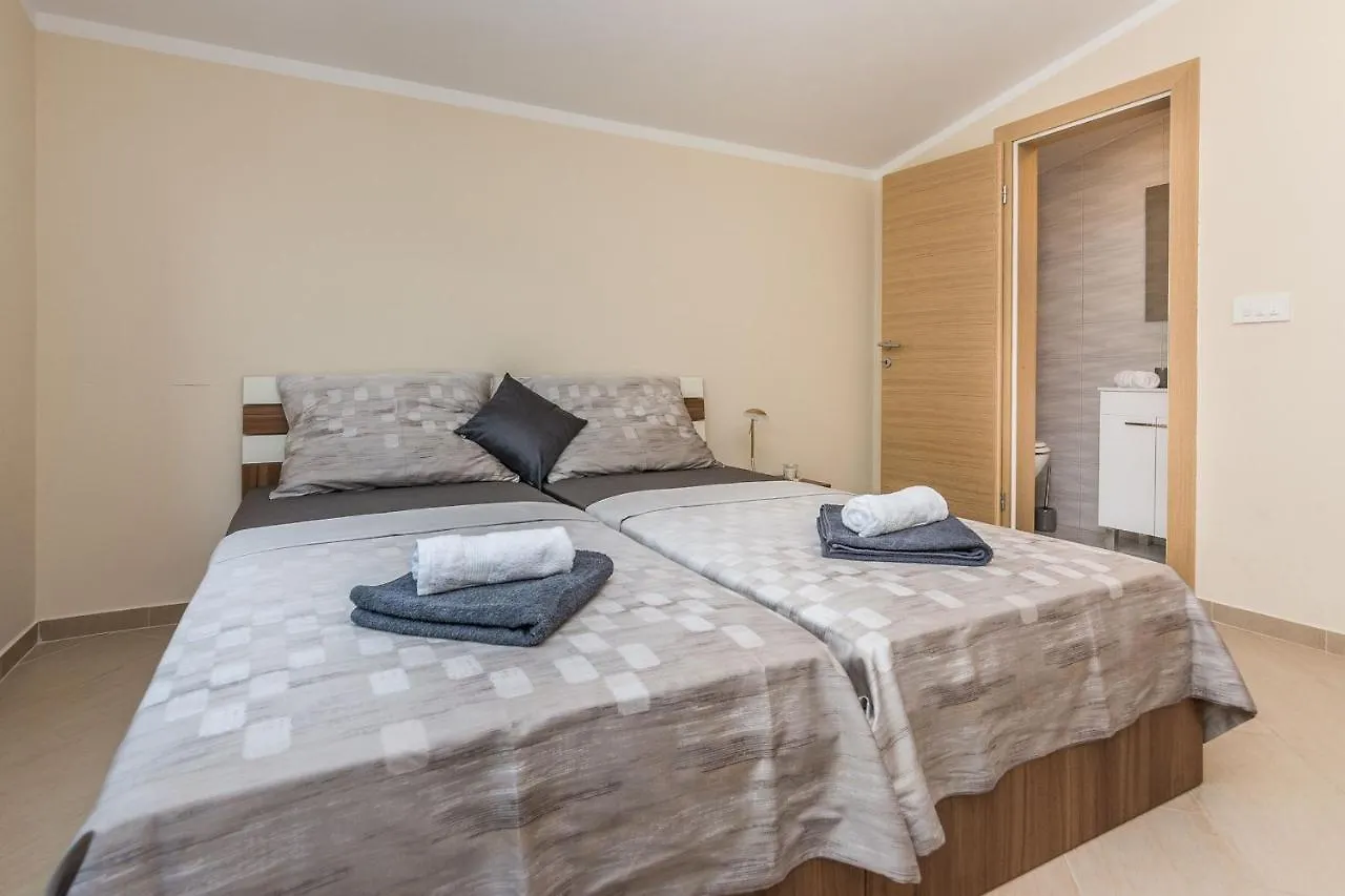 Apartment Bobeta Vir