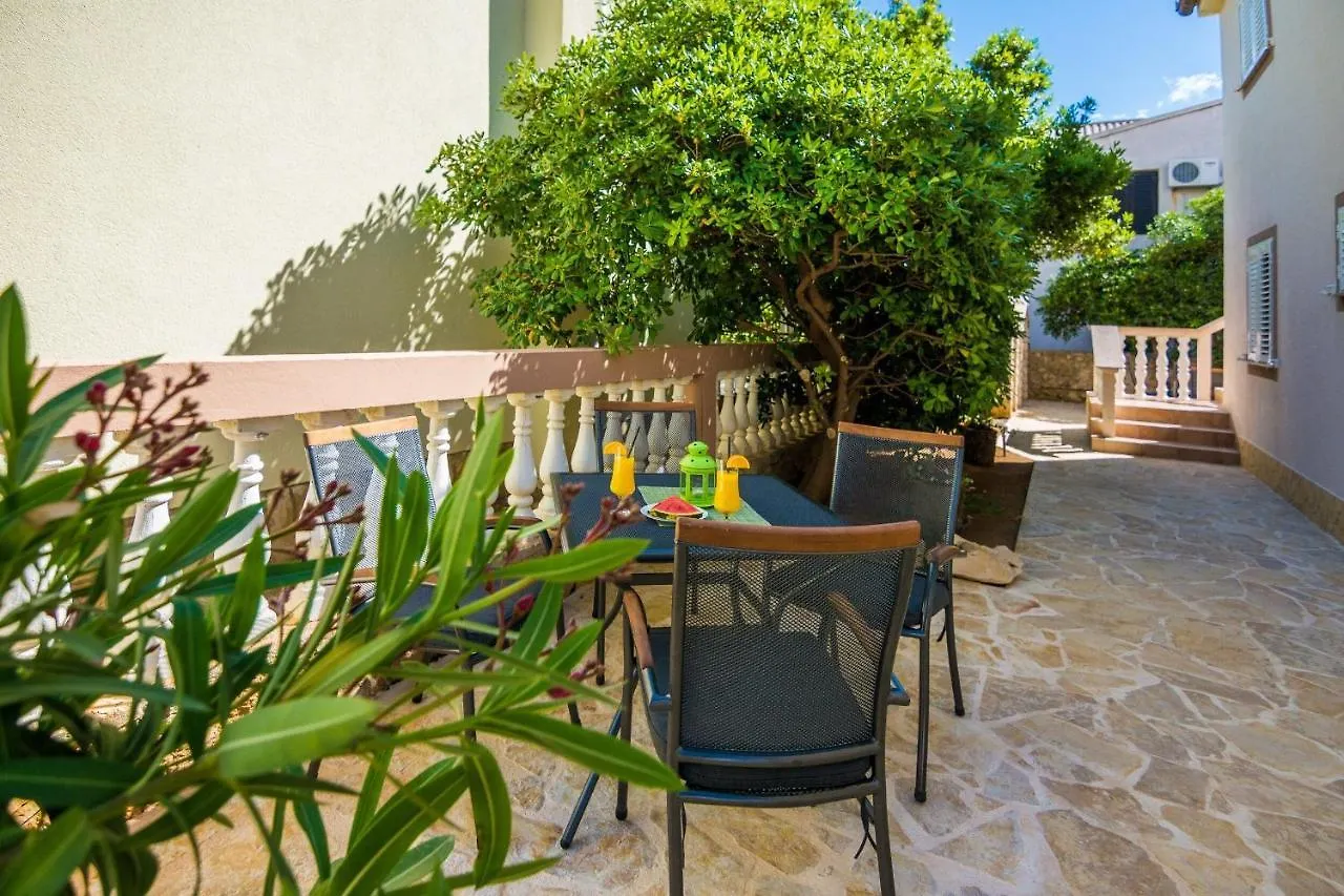 Apartment Bobeta Vir